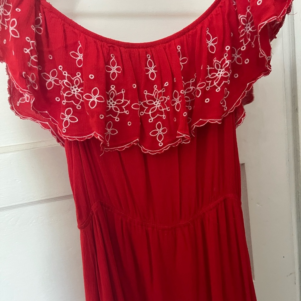 Red Off-the-shoulder Lulu’s Dress - Picture 4 of 5